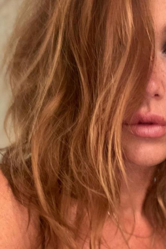 POPPY MONTGOMERY - Instagram Photos 06/30/2022