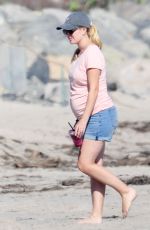 Pregnant HEIDI MONTAG Out at a Beach in Los Angeles 07/15/2022