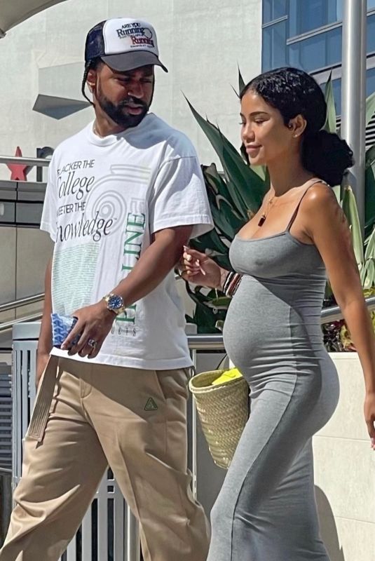 Pregnant JHENE AIKO and Big Sean Out and About in Beverly Hills 07/02/2022
