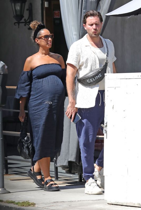 Pregnant LEONA LEWIS and Dennis Jauch Visit a Medical Building in Los Angeles 07/20/2022