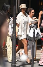 ROCEHELLE HUMES Out with Her Sister for Dinner at L