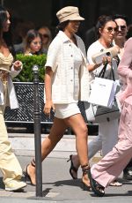ROCEHELLE HUMES Out with Her Sister for Dinner at L
