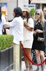 ROCEHELLE HUMES Out with Her Sister for Dinner at L