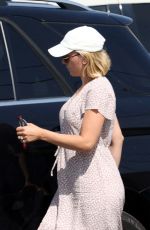 SCARLETT JOHANSSON Out in Hamptons 07/26/2022