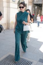 SELENA GOMEZ Arrives at Louis Vuitton Shop in Paris 07/08/2022