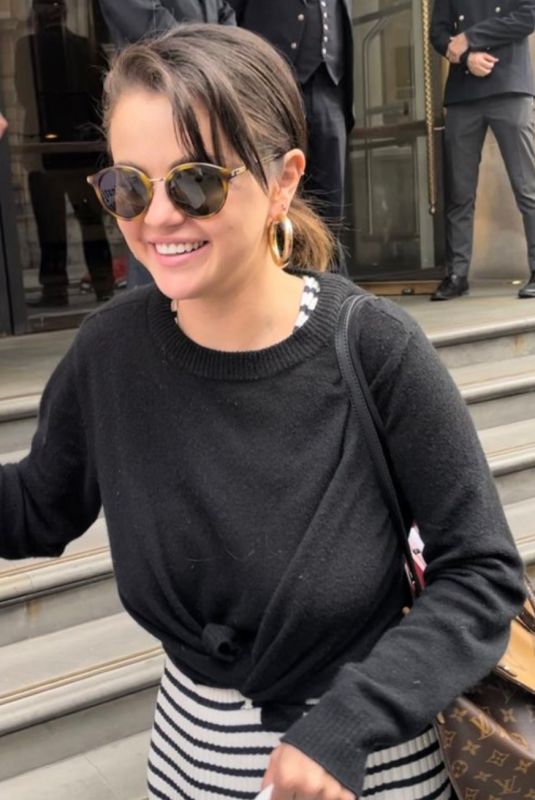 SELENA GOMEZ Leaves Corinthia Hotel in London 07/13/2022
