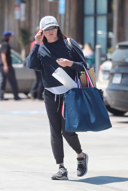 SHANNEN DOHERTY Out Shopping at Vintage Grocers in Malibu 07/05/2022