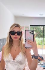 SISSY SHERIDAN - Instagram Photos 10/07/2022