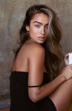 SOMMER RAY - Instagram Photos 07/12/2022