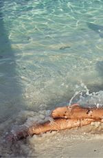 SPORTS ILLUSTRATED Swimsuit 2022 Germany Issue