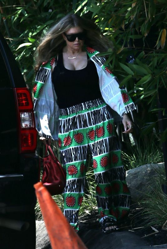 STACY FERGIE FERGUSON Out in Santa Monica 07/17/2022