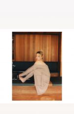 SYDNEY SWEENEY - Instagram Photos and Video 06/30/2022