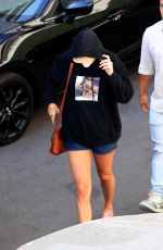 TAYLOR SWIFT Leaves a Skincare Clinic in Beverly Hills 07/02/2022