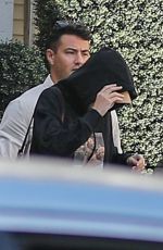 TAYLOR SWIFT Leaves a Skincare Clinic in Beverly Hills 07/02/2022