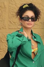 VANESS and STELLA HUDGENS Out for Lunch at a Hotel in Forte Dei Marmi 07/29/2022