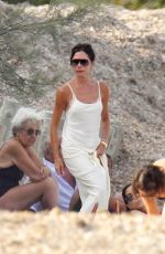 VICTORIA and David BECKHAM Arrives at Ernesto Bertarelli Beach in Saint Tropez 07/23/2022