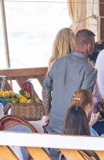 VICTORIA and David BECKHAM Out for Lunch at Lo Scoglio di Nerano Restaurant 07/18/2022