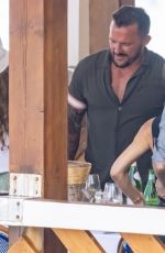 VICTORIA and David BECKHAM Out for Lunch at Lo Scoglio di Nerano Restaurant 07/18/2022