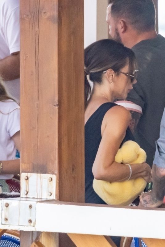 VICTORIA and David BECKHAM Out for Lunch at Lo Scoglio di Nerano Restaurant 07/18/2022