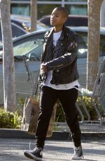 WILLOW SMITH Out Shopping at Erewhon Market in Calabasas 07/02/2022