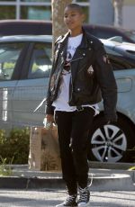 WILLOW SMITH Out Shopping at Erewhon Market in Calabasas 07/02/2022