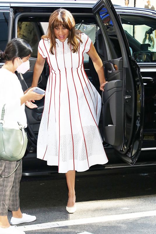 ZAWE ASHTON Arrives at Good Morning America in New York 07/05/2022