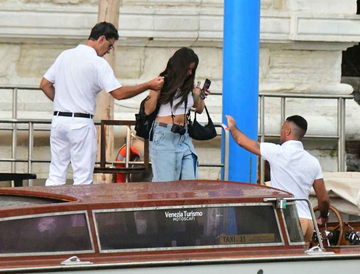 ADDISON RAE and Omer Fedi Take a Boat Ride in Venice 08/12/2022 ...