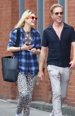 ALISON MOSSHART and Damian Lewis Out in New York 08/18/2022