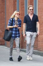 ALISON MOSSHART and Damian Lewis Out in New York 08/18/2022