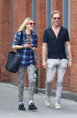 ALISON MOSSHART and Damian Lewis Out in New York 08/18/2022