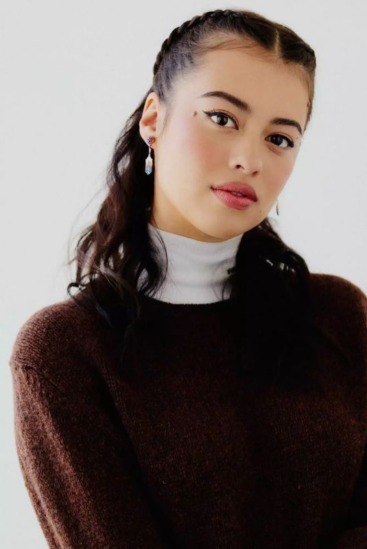 AMBER MIDTHUNDER for Instyle Magazine, August 2022