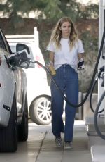 ASHLEE SIMPSON at a Gas Station in Los Angeles 08/03/2022