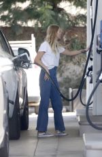 ASHLEE SIMPSON at a Gas Station in Los Angeles 08/03/2022