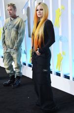 AVRIL LAVIGNE and Mod Sun at 2022 MTV VMA