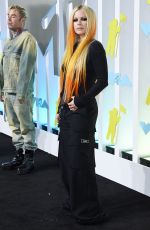 AVRIL LAVIGNE and Mod Sun at 2022 MTV VMA