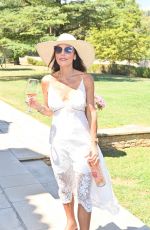BETHENNY FRANKE Teams up with The Chateau Roubine Estate Her Glamorous Rose Forever Young in Lorgues 08/03/2022
