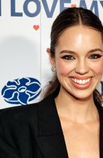 CLAUDIA SULEWSKI at I Love My Dad Premiere in Los Angeles 08/04/2022