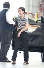 COURTENEY COX and Her Assistant Arrives at a Business Office in Beverly Hills 08/08/2022