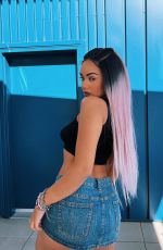 DEVENITY PERKINS - Instagram Photos and Video 08/29/2022