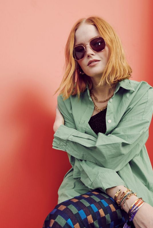 ELLIE BAMBER at Ray-ban Studios at All Points East Festival at Victoria Park 08/27/2022