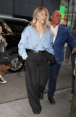 ELLIE GOULDING Arrives at This Morning Show in New York 08/15/2022