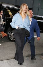 ELLIE GOULDING Arrives at This Morning Show in New York 08/15/2022