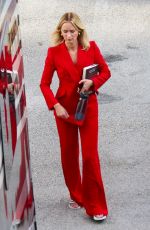 EMILY BLUNT on the Set of The Pain Hustlers in Miami 08/29/2022