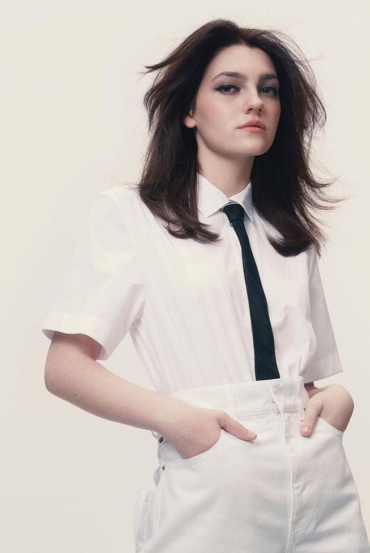 EMILY CAREY for Glass Magazine, July 2022