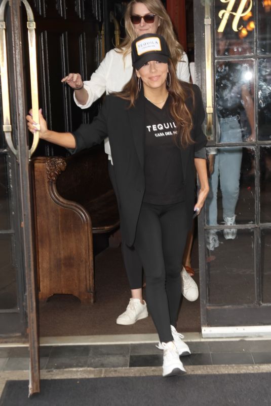 EVA LONGORIA Out to Promotes Her Casa Del Sol Anejo Tequila in New York 08/26/2022