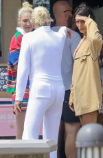 GIGI, BELLA and YOLANDA HADID Out in Malibu 08/19/2022
