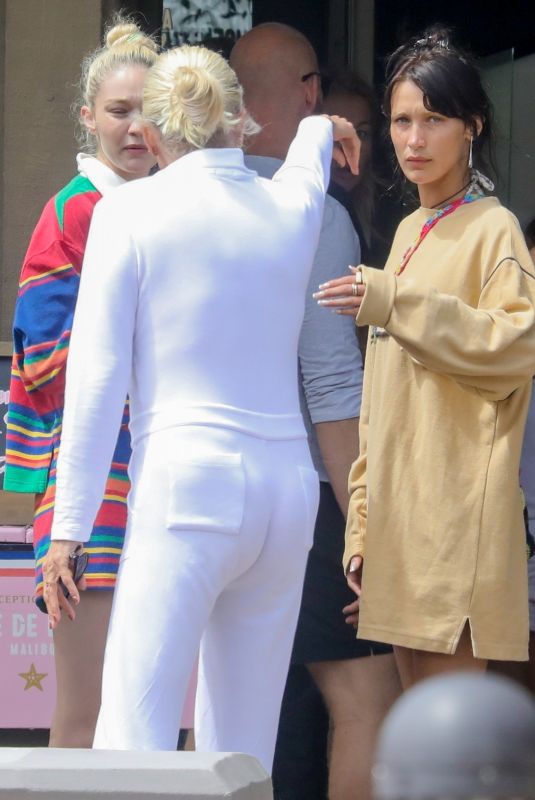 GIGI, BELLA and YOLANDA HADID Out in Malibu 08/19/2022