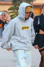 HAILEY and Justin BIEBER Aarrives at Kendall