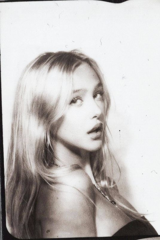 HAVANNA WINTER at a Photoshoot 08/11/2022