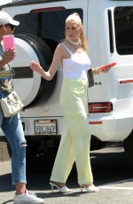 HEATHER RAE YOUNG Filming The Flipping El Moussas in Long Beach 07/29/2022